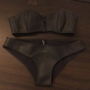 Lisa Marie Fernandez scuba black bikini